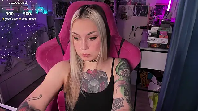 ChloeKohaku online show from November 27, 5:21 am