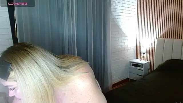 bella savati online show from March 29, 1:48 am