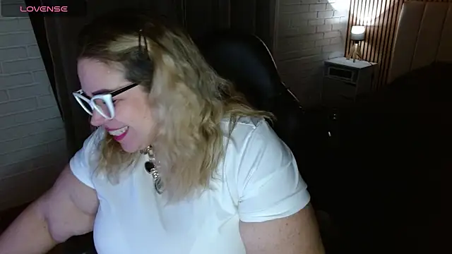 bella savati online show from April 8, 12:02 am