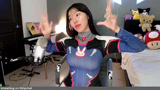 raspberryroll online show from May 12, 4:46 pm