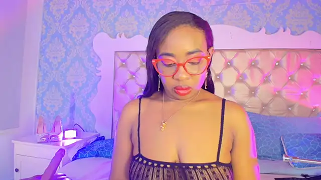 CaseyMoon online show from May 20, 12:46 pm