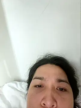 sara kimoo online show from October 24, 1:45 am