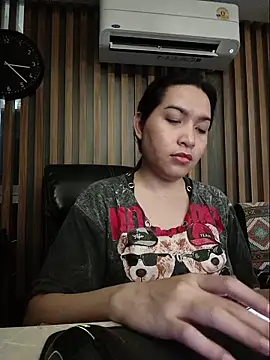 sara kimoo online show from November 5, 8:25 pm