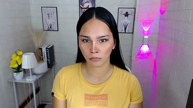 LylianaGirlx online show from November 6, 2:06 am