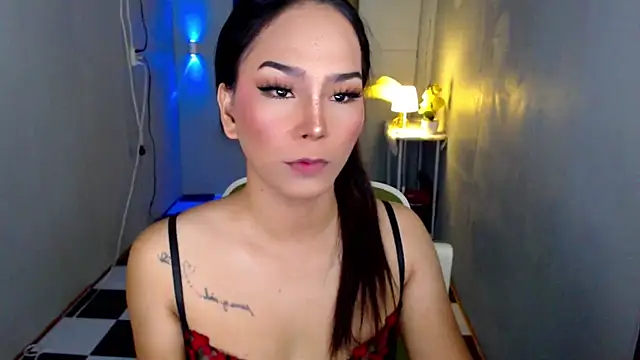 LylianaGirlx online show from May 15, 2:42 pm