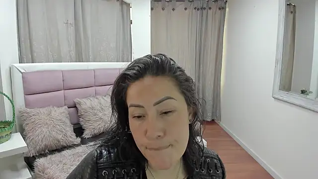 gaby trent online show from May 25, 4:28 pm