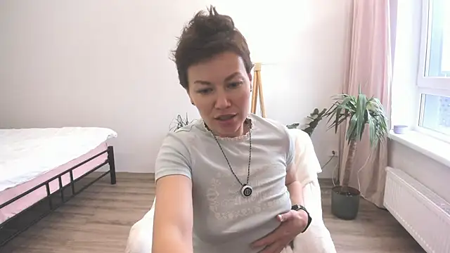 Alexisweet online show from May 22, 5:05 am