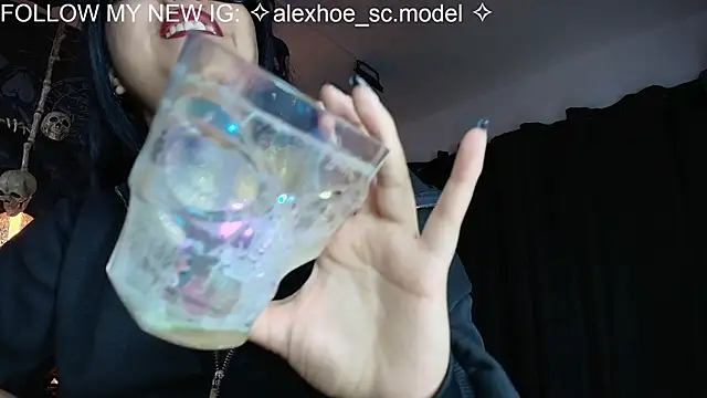 AlexHoe  online show from May 23, 7:12 pm