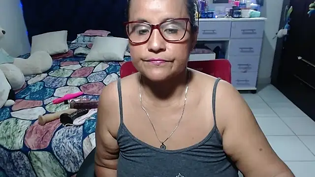 pervert mommy  online show from May 7, 11:25 am