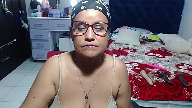 pervert mommy  online show from May 21, 2:59 pm