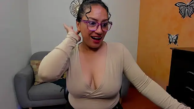 scarlet wet online show from May 23, 11:25 pm