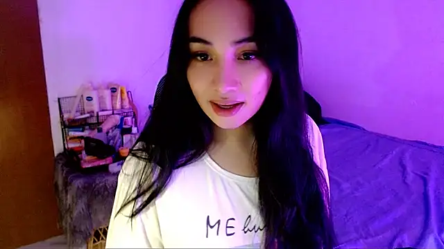 SweetLilly 18 online show from November 24, 3:30 am