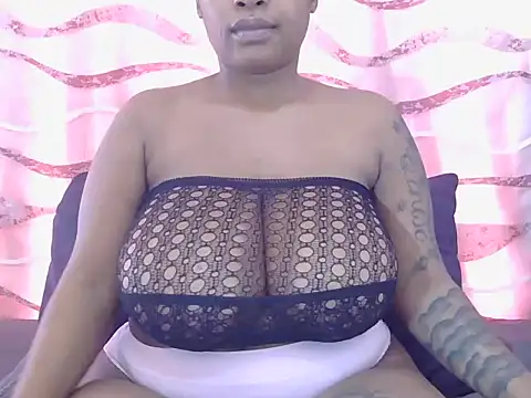Snapshot of LICKABLETASH98 chatting on September 26, 7:39 am LICKABLETASH98 online show from September 26, 7:39 am