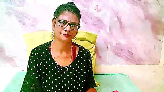 IndianAllure online show from April 6, 5:41 am