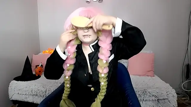 Estheri online show from October 27, 6:53 am