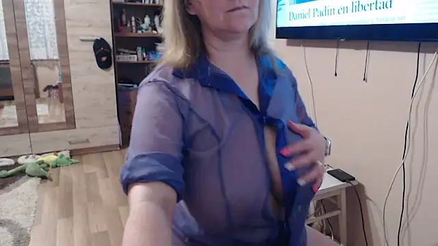 Elza01 online show from April 4, 6:29 pm