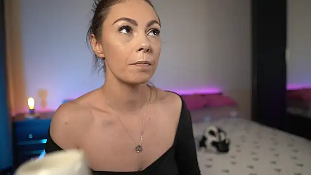 TiffanyPierce online show from May 13, 8:14 pm