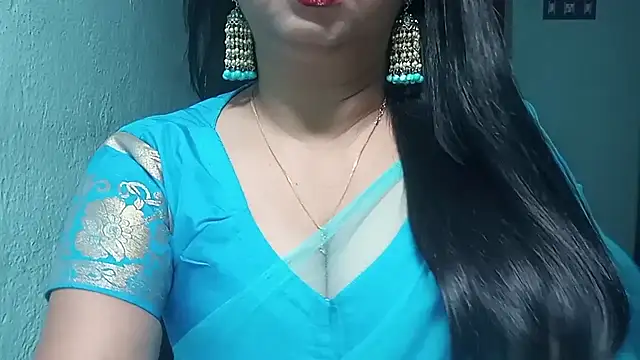 Snapshot of Secret_Dessire chatting on October 24, 5:53 pm Secret Dessire online show from October 24, 5:53 pm