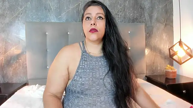 SexxyPamela online show from May 6, 7:40 pm