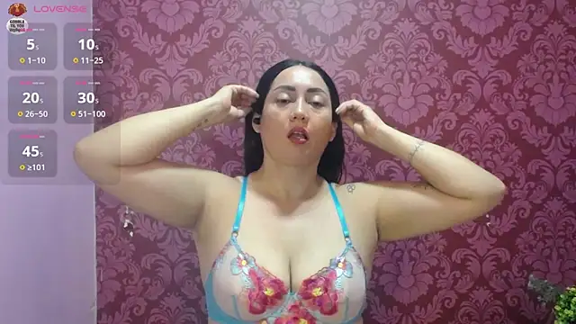 juliana diaz online show from May 10, 11:34 am