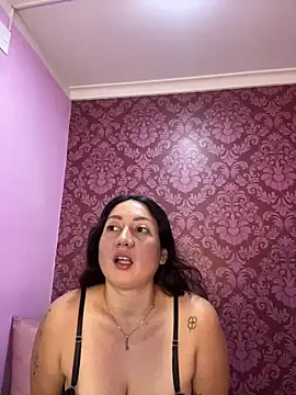 juliana diaz online show from December 17, 11:36 am