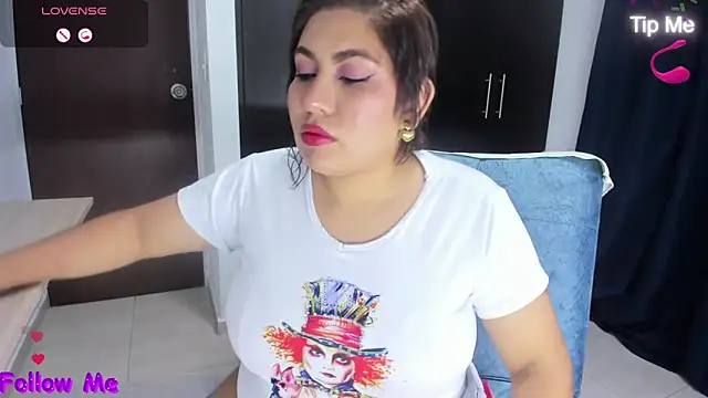 ElikoLanny  online show from November 20, 10:33 pm