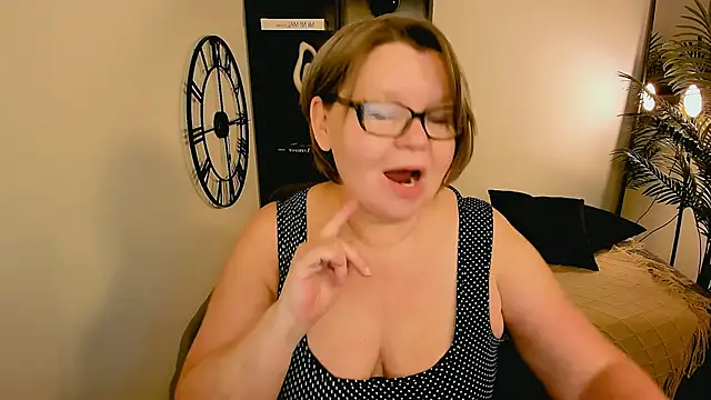 Shannonshine online show from February 7, 5:55 am