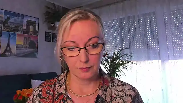 vanessa chat online show from May 14, 5:08 pm