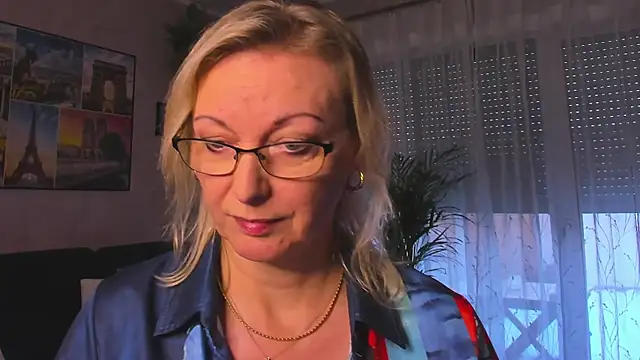 vanessa chat online show from November 27, 2:42 pm