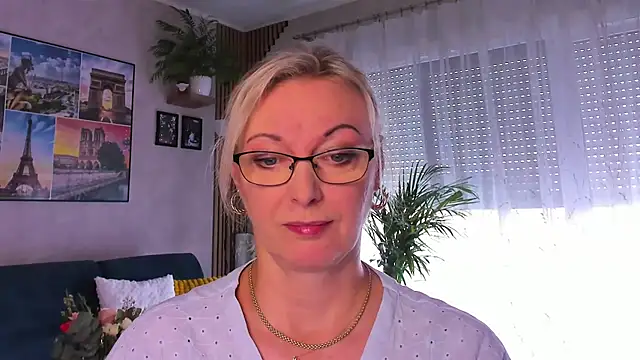 vanessa chat online show from May 11, 2:56 pm