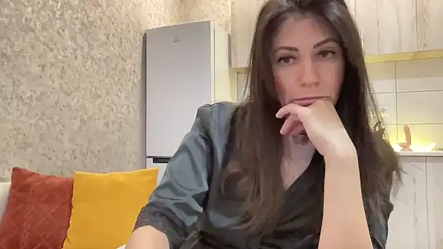 HotyWinter online show from May 15, 4:49 am