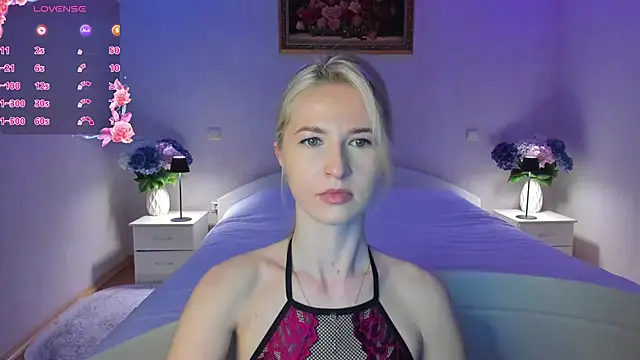 AnnaCarrera online show from May 11, 7:00 pm