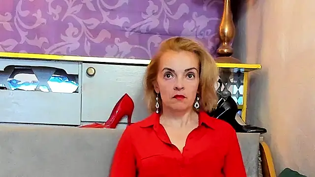 KateConner online show from May 18, 9:10 pm