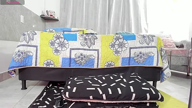 JhordanAndDanna online show from March 31, 1:05 am