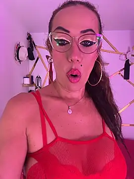 YOURSDEBORA online show from May 24, 11:03 pm