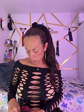 YOURSDEBORA online show from May 19, 6:26 pm