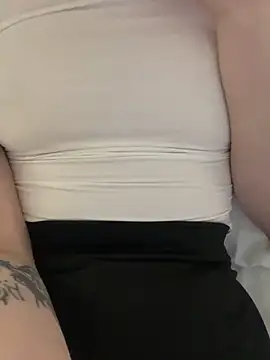  sweet baby  online show from May 20, 9:45 pm