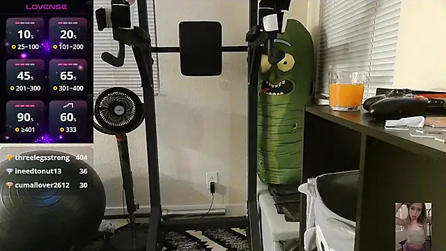 Blondiewithanass online show from October 27, 7:59 am