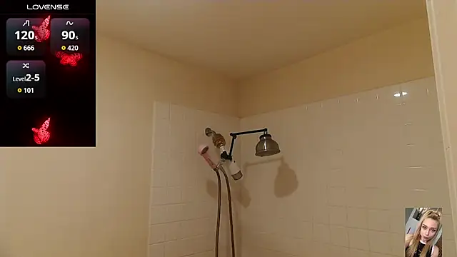Blondiewithanass online show from May 21, 3:48 am