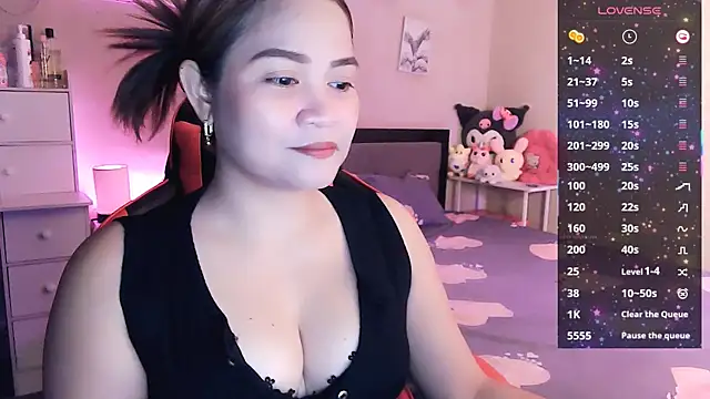 yenyen  online show from May 26, 1:27 am