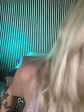 NastyMilf  online show from January 10, 7:07 pm