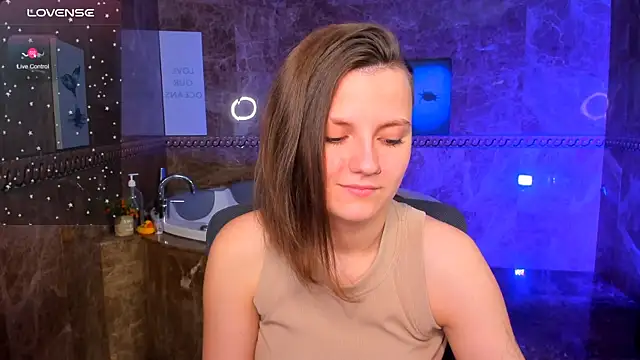 MelindaTin online show from May 14, 1:44 am