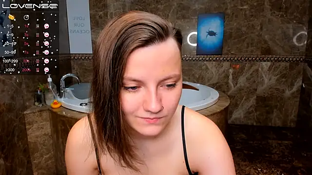 MelindaTin online show from October 7, 1:43 am