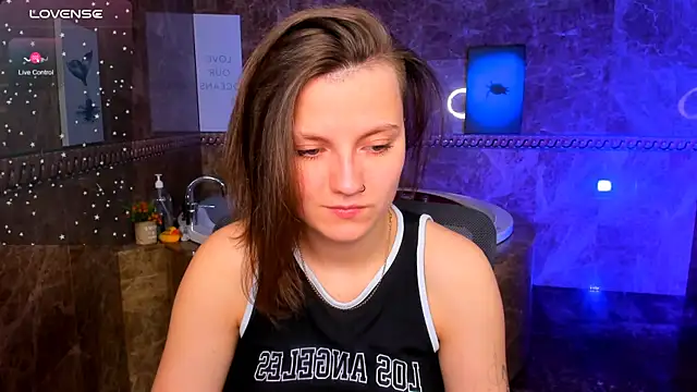 MelindaTin online show from May 15, 1:54 am