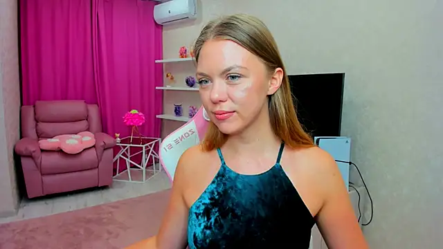 Strawberrye online show from February 15, 4:04 am