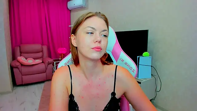 Strawberrye online show from July 3, 4:29 am