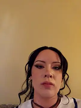 EVILYN online show from September 19, 10:42 pm
