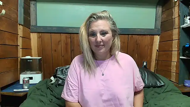 lisaxlovexxx online show from May 4, 2:26 am