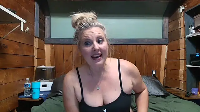 lisaxlovexxx online show from May 2, 1:42 am