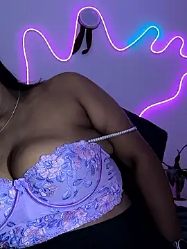 paola091 online show from May 10, 12:29 pm